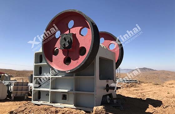 A crusher in the 500tpd mineral processing plant.jpg